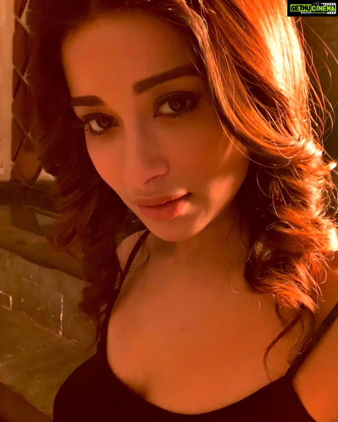 Madhuurima Instagram - I had a dream I got everything I wanted But when I wake up, I see You with me And you say, "As long as I'm here, no one can hurt you Don't wanna lie here, but you can learn to If I could change the way that you see yourself You wouldn't wonder why you hear 'they don't deserve you'" ❤️#musings @billiellish makes sense. #love #imissuinsanely #actor #actress #bollywood #eros #divyadrishti #nyrabanerjee #supernatural #shivya #imissu #baby #picoftheday #light #shotoniphone #aliabhatt #dishapatani #fiorr #skincare #glowup #orange