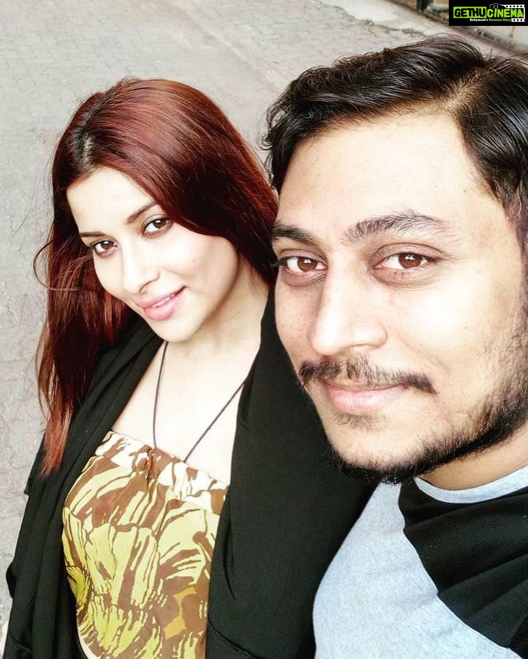 Madhuurima Instagram - Happy happpy happpy birthday my @mr_moment so many years of togetherness and still counting. Wish u all the love , luck and success. We always be the besties ❤️❤️❤️❤️❤️