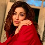 Madhuurima Instagram - He clicked me so well. Ans all I had to do is steal mah daddy’s red coat ! He ha ha ha! Adhhuuu @adhvik_official , thanks for the great click ! #feelgood #feelpretty #feelgreat #feelloved #feelblessed #everyday #love #god #me #followme #loveme #gratitude #divyadrishti #nyrabanerjee #nyralicious #red #redhot #redhotchilipeppers #nudes #nudemakeup #peaches #bollywood #stardom #superstar #work #workmode #bts @starplus @muktadhond