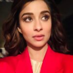 Madhuurima Instagram - He clicked me so well. Ans all I had to do is steal mah daddy’s red coat ! He ha ha ha! Adhhuuu @adhvik_official , thanks for the great click ! #feelgood #feelpretty #feelgreat #feelloved #feelblessed #everyday #love #god #me #followme #loveme #gratitude #divyadrishti #nyrabanerjee #nyralicious #red #redhot #redhotchilipeppers #nudes #nudemakeup #peaches #bollywood #stardom #superstar #work #workmode #bts @starplus @muktadhond