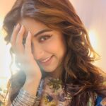 Madhuurima Instagram - Coz I thought after a long time I got a refreshing look in #Divyadrishti makup by @nandiniprajapatiupadhyay , styling @shivanishirali #nyrabanerjee #actor #pic #iphone #instagram #actorslife #unicorn #nudemakeup #skincare #beauty #eyes #love #follow