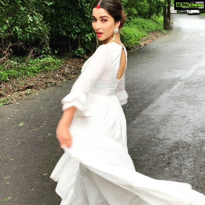 Madhuurima Instagram - Feeling like an ambrosia with my @ambraee_ Kurtis . Thanks for the lovely outfits. #kurti #fashion #love #divyadrishti #nyrabanerjee #gratitude #unicorn #wolf #beauty #eyes #pink #white