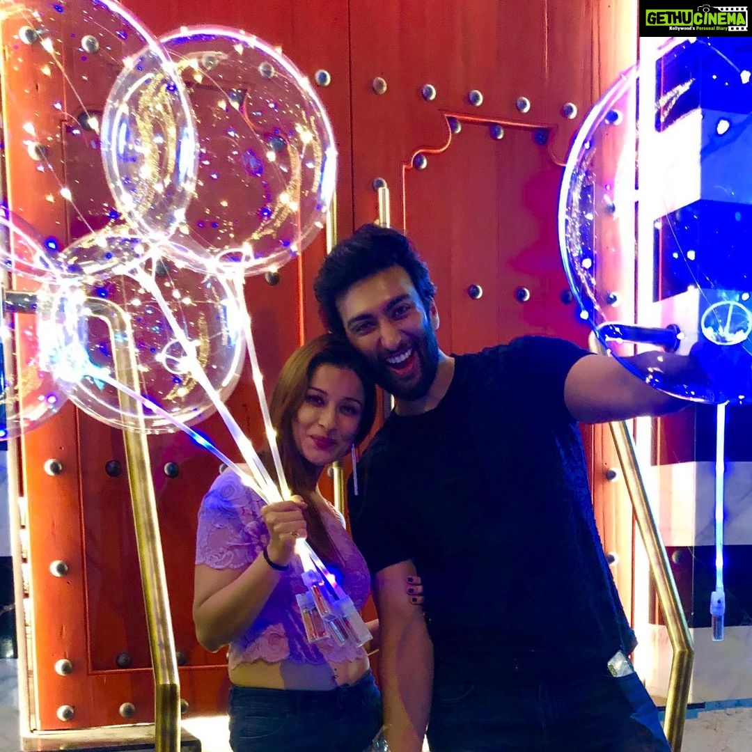 Madhuurima Instagram - Happy friendships day my besties!!!! Life without you guys is so incomplete ! Thank you for completing me and all the love and support. I love you all !!!! ❤️#friends #friendsforlife #bff #bae #love #insta #instadaily #gratitude #unicorn #success