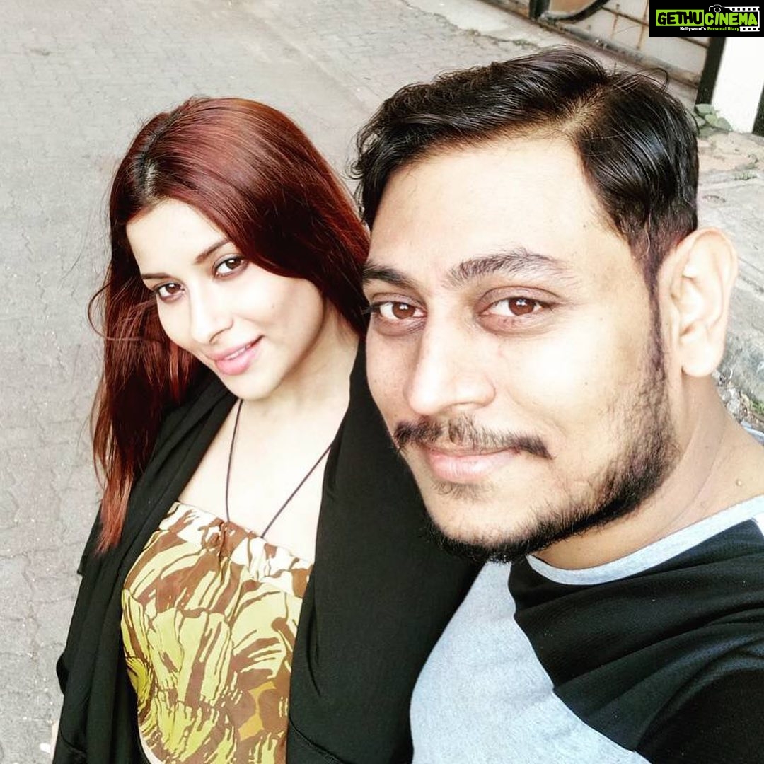 Madhuurima Instagram - Happy friendships day my besties!!!! Life without you guys is so incomplete ! Thank you for completing me and all the love and support. I love you all !!!! ❤️#friends #friendsforlife #bff #bae #love #insta #instadaily #gratitude #unicorn #success