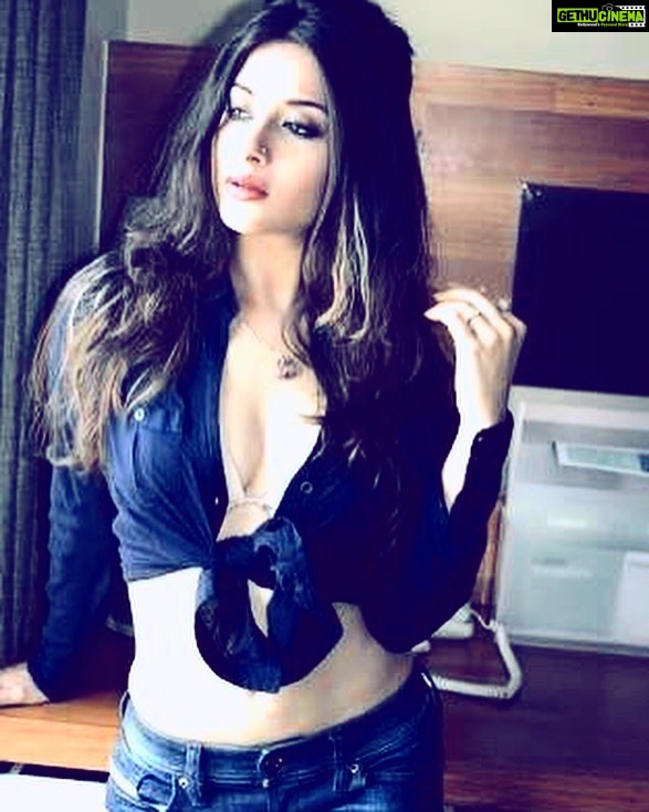 Madhuurima Instagram - The world as we have created is a process of our thinking. @starplus #deepthoughts #morning #morningmotivation #love #unicorn #picoftheday #denims