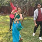 Madhuurima Instagram - We trying to dance after looting a family. How’s the spoof ??? #looterifamily. 😜😜😜 #looteritrio @soneer_vadhera @farman_haider_official #reels #spoof #instagram #trending #trendingreels #explore