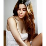 Madhuurima Instagram - The greatest happiness of life is the conviction that we are loved; loved for ourselves, or rather, loved in spite of ourselves.” Photography by @shazzalamphotography , dress @forever21 #instantbollywood #nyrabanerjee #webstagram #pinkvilla #divyadrishti #portrait #photography #photoshoot #photooftheday #bollywood #actress #shoot #beauty #naturalmakeup