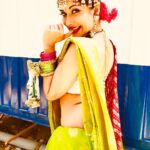 Madhuurima Instagram - Maine hothon se lagaayi to. Hungama ho gaya.!!! Styled by @shivanishirali jewellery @manasimanojofficial #divyadrishti #indian #bride #beauty #bollywood #tellywood #pinkvilla #instantbollywood #masti #instagram #actress