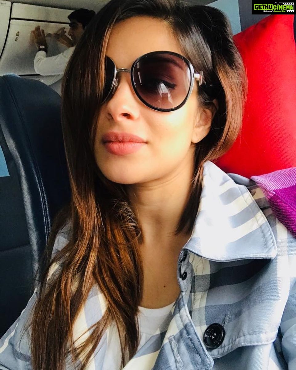 Madhuurima Instagram - Style is putting our own signature on the things that we wear and the way we live. . . #styleblogger #fashionblogger #befaishionable #nyra #actorslife #gratitude#instagram #pinkvilla #bollywood #instantbollywood #tollywood #southindianactress