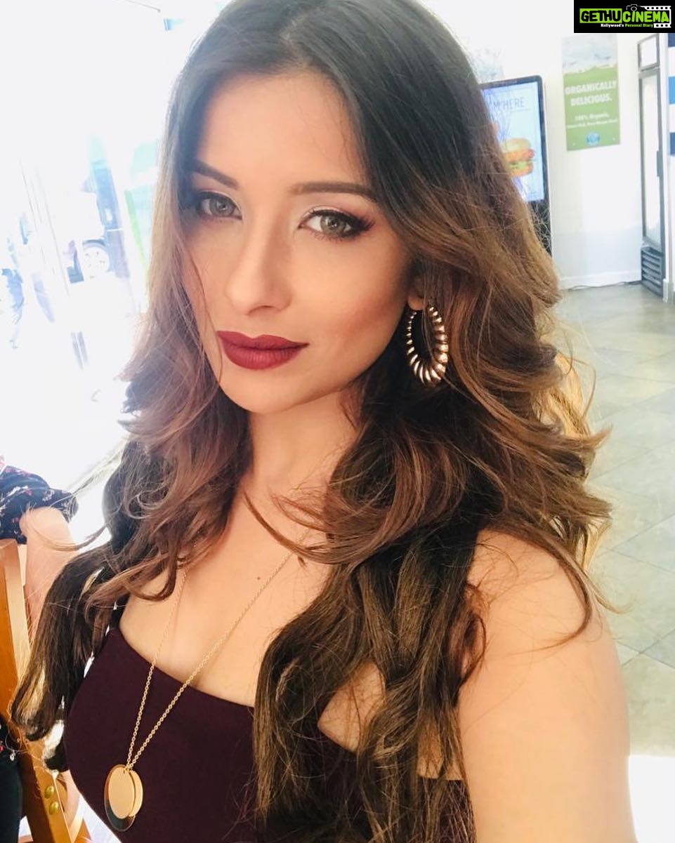 Madhuurima Instagram - I`ll not let you dictate me who I am. But I let you be part of who I`ll become. . #lifestyle #model #wear #people #fashion #style #stylish #photooftheday #instagood #instafashion #brunette #outdoors #wall #leisure #young #summer #pretty #fitness #beautiful