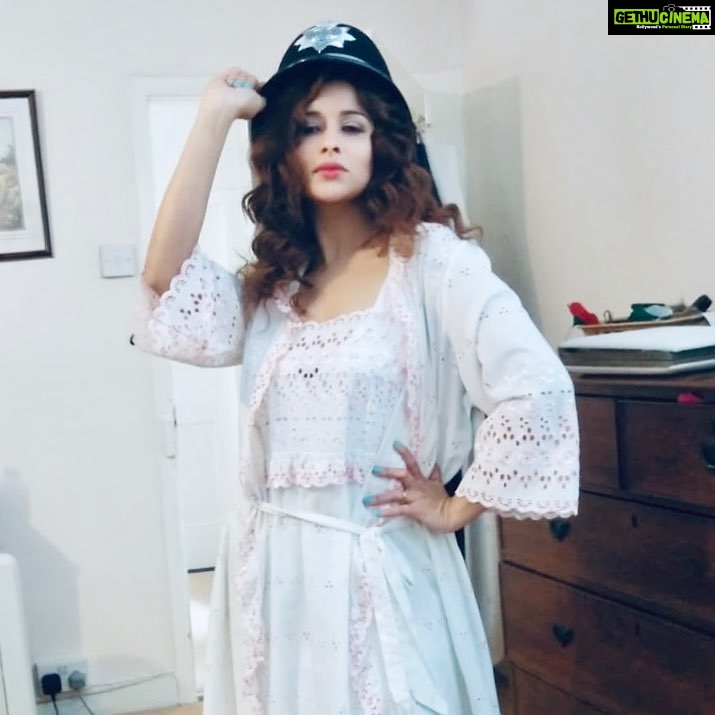 Madhuurima Instagram - Sheriff Nyra banerjee .. #uk #shooting #timepass #love #lovinglife #actorslife #actors #contemporaryphotography