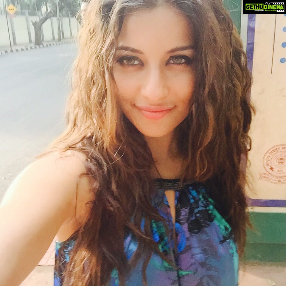 Madhuurima Instagram - Selfie timeπππ.......#selfie #nyrabanerjee #bollywood #tollywood #actress #selfies #hair #portrait #love #pretty #instagood #instaselfie #selfietime #face #life #igers #fun #followme #instalove #smile #igdaily #eyes