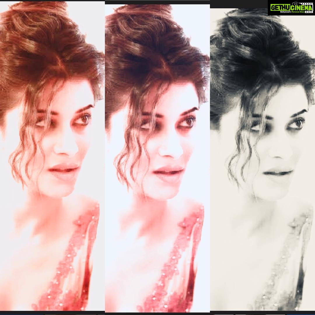 Madhuurima Instagram - #makeup #makeuptutorial #model #actor #curlyhair #curlyhairstyles #shooting #bollywood #bongbabes #lovered #thegiftedgown #poloroids