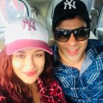 Madhuurima Instagram - Twinning with @itsvishalrana #twinning #captimes #redandblue #whiteandblack #pinklips #nofilter #earlymorningshoots #morningglows #checkeredshirt #kisses