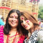 Madhuurima Instagram - Bidding farewell to Maa Durga and her children was never easy but..... never so beautiful! Uniting women from all walks, irrespective of their relationship status and preferences....what a release! Here I am, smitten by Maa's love, heavy-hearted, yet filled with tears of joy as I smear The ultimate Beauty and Feminine power with #sindoor #sindurkhela #toiinitiative #timesofindia #durgapuja #womenpower #equality #separatism #culture #unitingwomeninspiringsisterhood #singlewomen #transgender #nyrabanerjee #bengalibeauty #bongculture #sindurutsav #vijayadasami , #bijoya , #dassera #sindoor #maadurga🙏 , #navratri #mahishasurmardini #mumbaidurgapooja