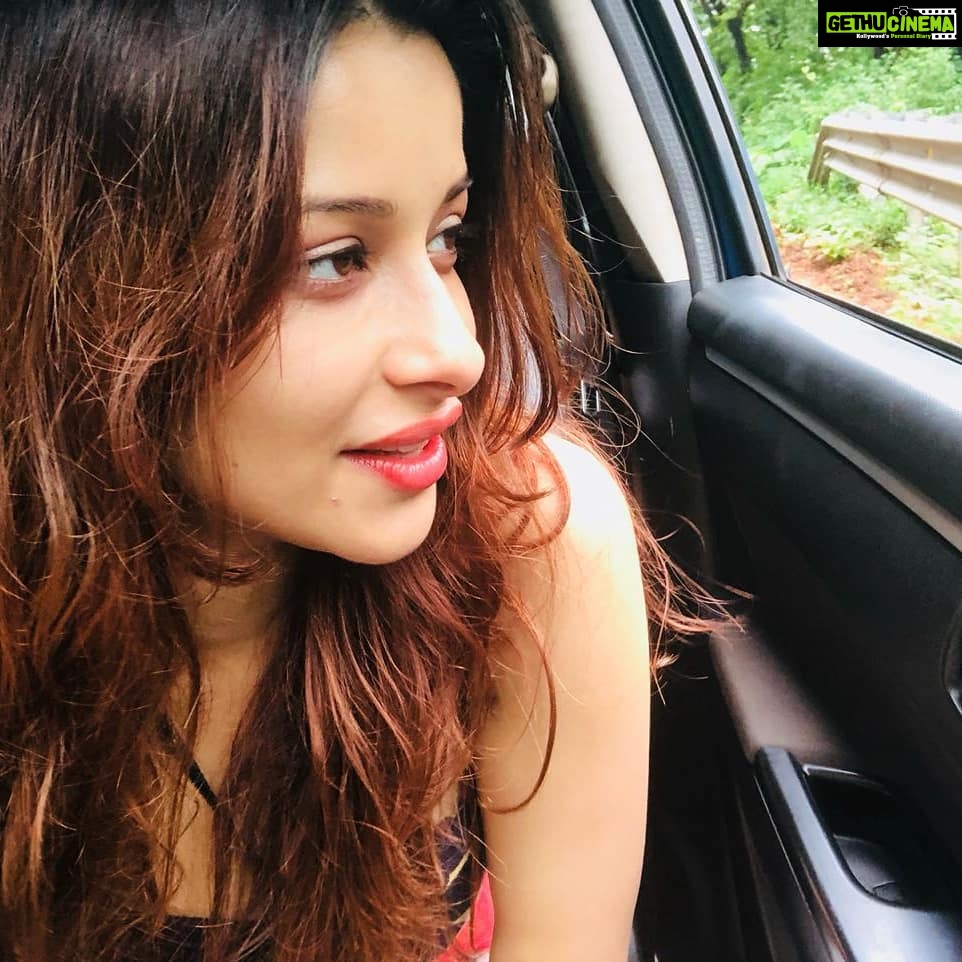 Madhuurima Instagram - When nature gives you the natural glow #happyme #roadtripping #fundrive #wine #greatlighting