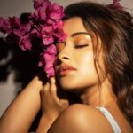 Madhuurima Instagram - @nyra_banerjee @makeupbybharti @fzyfuzionstudio @mk_click2 @safyanali_retouching #Pictureoftheday #photoshoot #photography #photooftheday #portraitphotography #onelightsetup #studiosetup #studiophotography #studiolife #studiovibes #nyrabanerjee #kaifmohdphotography #fzyfuzionstudio Mumbai, Maharashtra