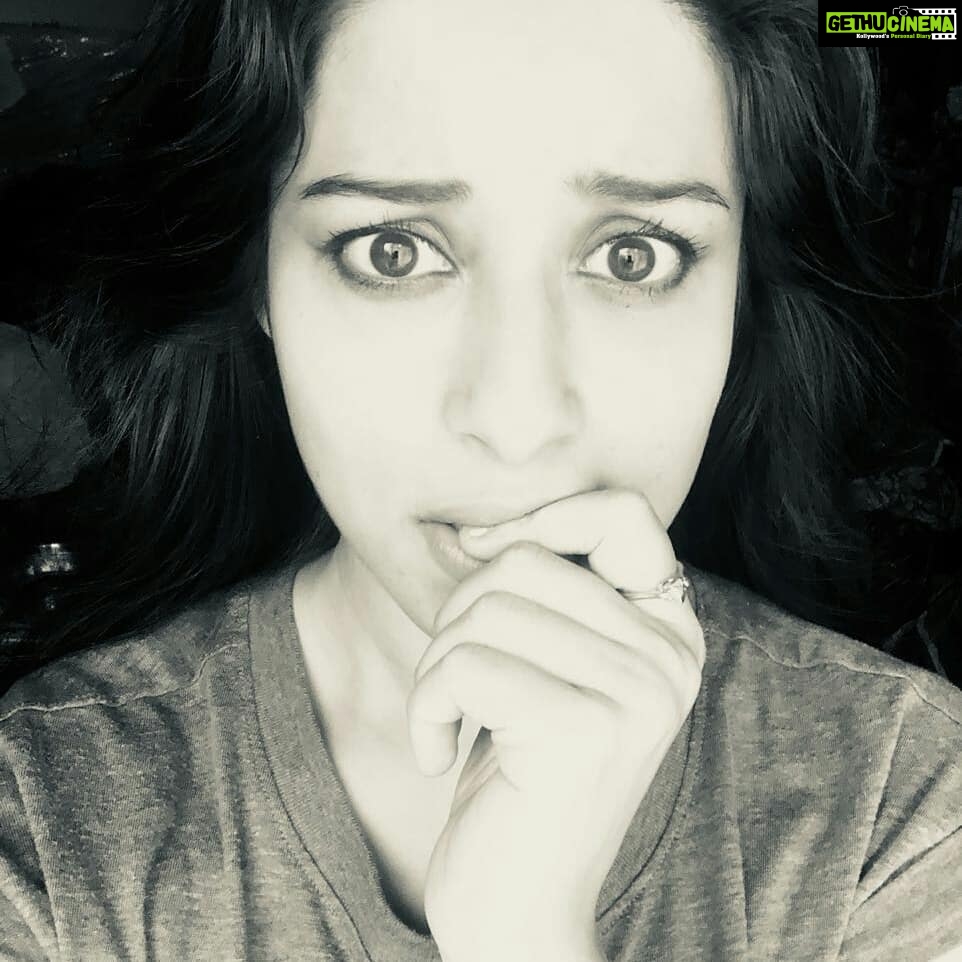 Madhuurima Instagram - Tp time #selphiequeen #selphiebong #selfie #timepass #loveblackandwhite #tpmode