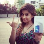 Madhuurima Instagram - Check out my new powerful smartphone #Zenfone3Max by @AsusIndia which back-up as a powerbank for others on the sets! Not only this but also allows me to 18 hours of web browsing on Wi-Fi. I choose to #Liv3UnpluggedInStyle. Explore this new smartphone here http://goo.gl/O5JlyP #asusindia