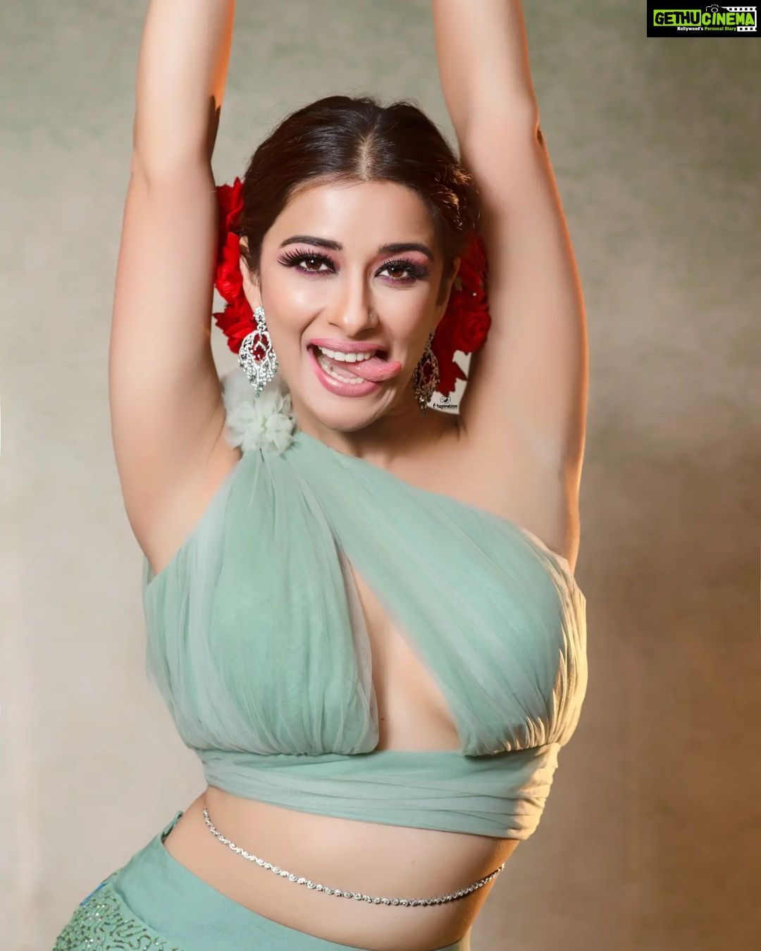 Madhuurima Instagram - @nyra_banerjee is soo much fun.... MUA - @makeupbyhemal Captured By - @mspiration_lakshmiwankhede Styling by @lakshmiwankhede Jewellery - @rreizojewels Outfit - @the_o.f.u @godoxindiaofficial @nikonindiaofficial @nikond850official (These image belongs to M'spiration - Inspiring Memories, retouching or unauthorized copying is strictly prohibited. No images to be used with out our prior permission. Thank you!) . . . You can connect with us for your Photography needs by calling us at 83560 60211 or mail us at wankhedelakshmi@gmail.com #beauty #fashion #fashionista #beautyportraits #fashionphotography #gowns #mintgreen #greenandred #redroses #seagreen #indianphotographer #western #celebrity #nyrafanclub #nyrabanerjee #nyrangers #nyraians #nyrabanerjee❤️ #nyrabanerjeefan #lakshmiwankhedephotograpy #mspiration_lakshmiwankhede Andheri West