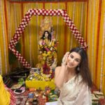 Madhuurima Instagram - Jai Saraswati maa🤗🤗 Happy Basant panchami ❤️ Wishing u all to prosper in every way 🤗 #fest #festival #festivevibes #saree #saraswati #explore