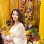 Madhuurima Instagram - Jai Saraswati maa🤗🤗 Happy Basant panchami ❤️ Wishing u all to prosper in every way 🤗 #fest #festival #festivevibes #saree #saraswati #explore