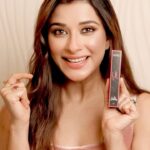 Madhuurima Instagram – @reneeofficial 
Tease and Please your Lips by RENÉE Tease Lip Plumper.

Get fuller and plumper lips, trust me this works like magic.

Use code NYRA10 to get 10% off on www.reneecosmetics.in
Also available on Myntra, Nykaa, Amazon, Flipkart, and more

#ReneeCosmetics #Tease #LipPlumper #FullerLips #PlumpedLips
#feelitreelit #trendingreels #trends #transition #makeup