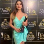 Madhuurima Instagram - Thank you India Fame Awards ❤️ For best actor 😍 @msindiabrainybeauty @arch.jain @ekujain11 @dwaparpromoters #award #awards #pride #gratitude #explore