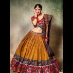 Madhuurima Instagram - 🐺🥰❤️ Shot by @mspiration_lakshmiwankhede Mua @makeupartisthemal #navratri #durgapuja #durga #festivewear #ghagra #prettygirls #indian #actor #explorepage #explore