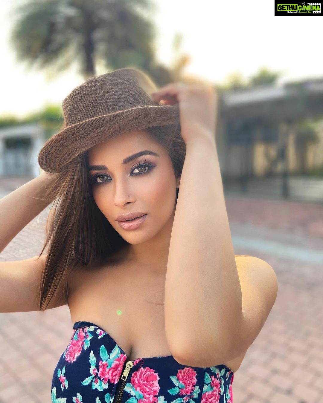 Madhuurima Instagram - Is it me ? M I the drama ??? 🤪🤪