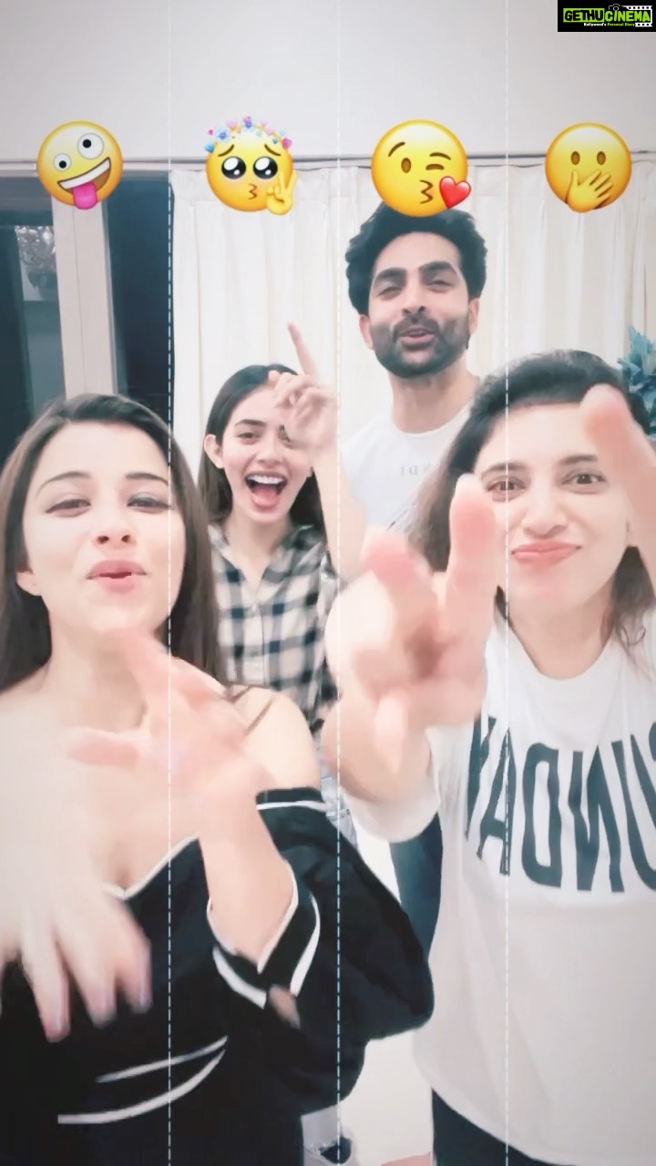 Madhuurima Instagram - And the #bloopers guys ! M sure this was more enjoyable ❤️👻 @sana_sayyad29 @nehaadhvikmahajan @adhvik_official #reels #reelitfeelit #reelsinstagram #video #videooftheday #explorepage #explorepage #exploremore
