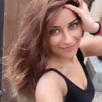 Madhuurima Instagram - Aankhon he aankhon mei batein hui kya pata❤️❤️. Bolo bolo #reels #reelitfeelit #reelsvideo #reelkarofeelkaro #reelsinsta #feelitreelit #explorepage #exploremore #videooftheday