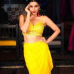 Madhuurima Instagram – I really just want to be warm yellow light that pours over everyone I love. …
I love you all. For all the happiness I have got from you. For all the time u stood by me. Thank u 😍
Wearing @seasonsmumbai
#yellow #goddess #bride #golden #goldenhour #indian #traditional #explore #instagood #instagram #insta #instafashion #instapic #instalove #nyrabanerjee #nyrrambanerji #superstar #1millionsoon