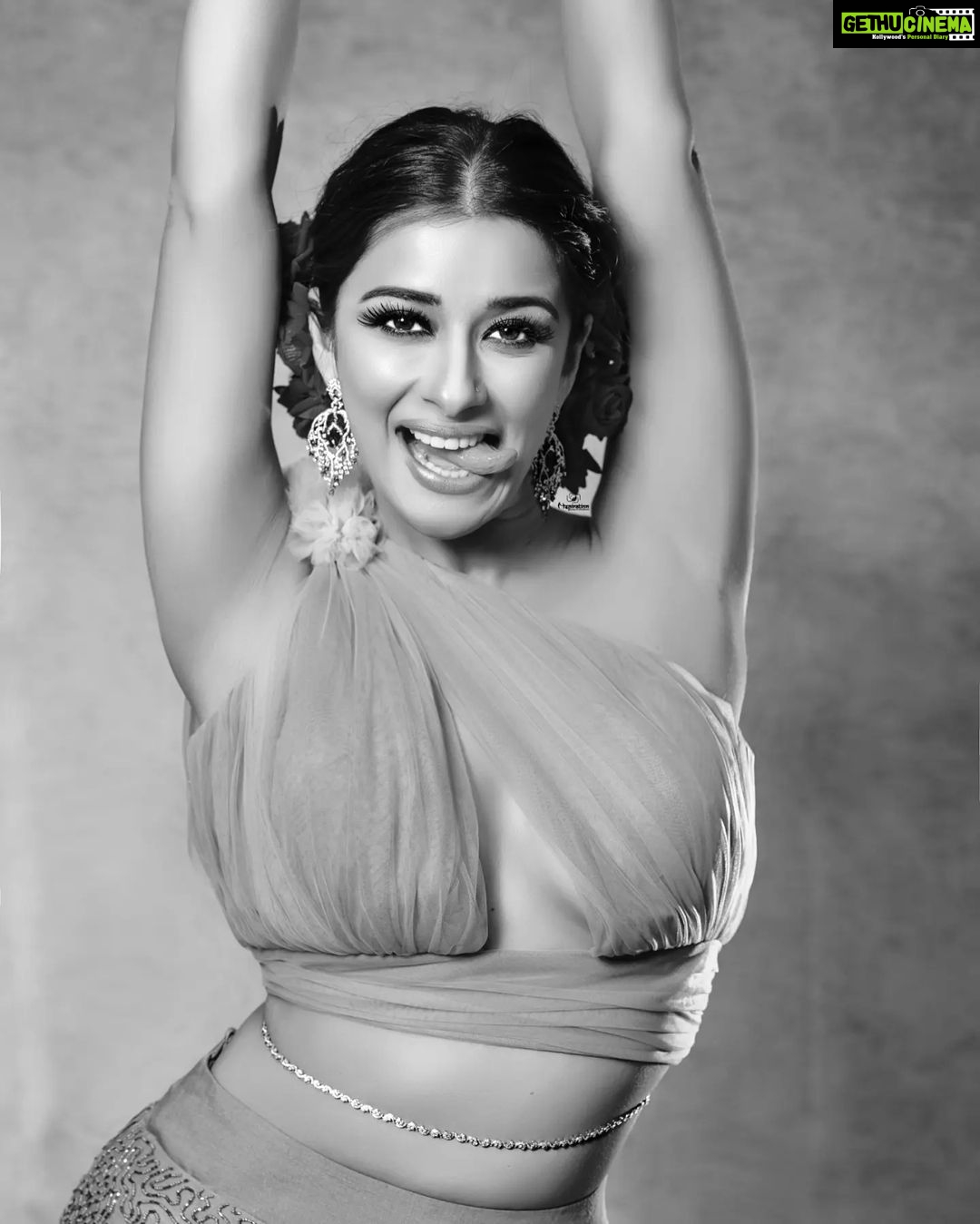 Madhuurima Instagram - @nyra_banerjee is soo much fun.... MUA - @makeupbyhemal Captured By - @mspiration_lakshmiwankhede Styling by @lakshmiwankhede Jewellery - @rreizojewels Outfit - @the_o.f.u @godoxindiaofficial @nikonindiaofficial @nikond850official (These image belongs to M'spiration - Inspiring Memories, retouching or unauthorized copying is strictly prohibited. No images to be used with out our prior permission. Thank you!) . . . You can connect with us for your Photography needs by calling us at 83560 60211 or mail us at wankhedelakshmi@gmail.com #beauty #fashion #fashionista #beautyportraits #fashionphotography #gowns #mintgreen #greenandred #redroses #seagreen #indianphotographer #western #celebrity #nyrafanclub #nyrabanerjee #nyrangers #nyraians #nyrabanerjee❤️ #nyrabanerjeefan #lakshmiwankhedephotograpy #mspiration_lakshmiwankhede Andheri West