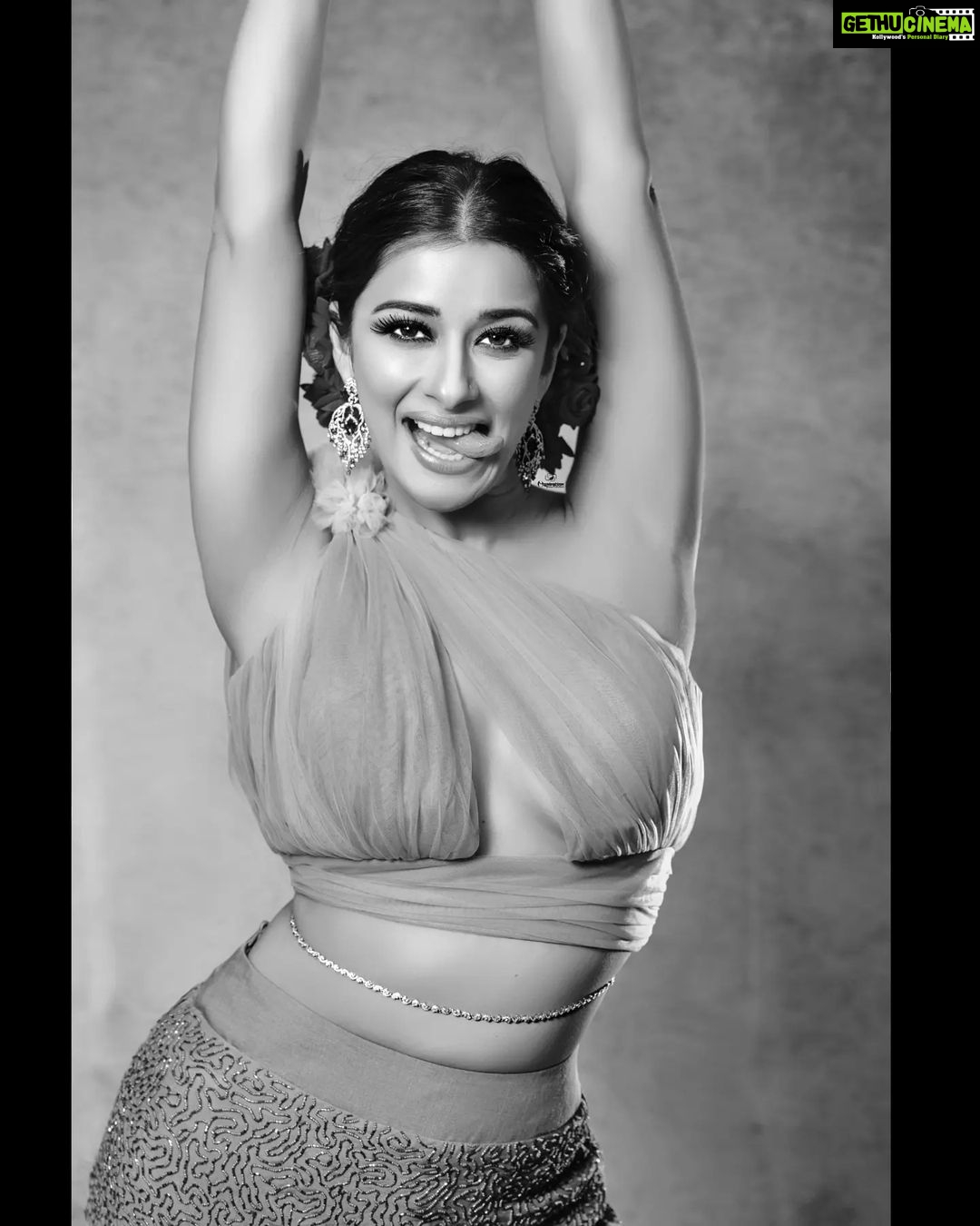 Madhuurima Instagram - @nyra_banerjee is soo much fun.... MUA - @makeupbyhemal Captured By - @mspiration_lakshmiwankhede Styling by @lakshmiwankhede Jewellery - @rreizojewels Outfit - @the_o.f.u @godoxindiaofficial @nikonindiaofficial @nikond850official (These image belongs to M'spiration - Inspiring Memories, retouching or unauthorized copying is strictly prohibited. No images to be used with out our prior permission. Thank you!) . . . You can connect with us for your Photography needs by calling us at 83560 60211 or mail us at wankhedelakshmi@gmail.com #beauty #fashion #fashionista #beautyportraits #fashionphotography #gowns #mintgreen #greenandred #redroses #seagreen #indianphotographer #western #celebrity #nyrafanclub #nyrabanerjee #nyrangers #nyraians #nyrabanerjee❤️ #nyrabanerjeefan #lakshmiwankhedephotograpy #mspiration_lakshmiwankhede Andheri West