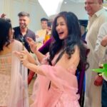 Madhuurima Instagram - Dancing to the glory of life. #love #happiness #smile #pink
