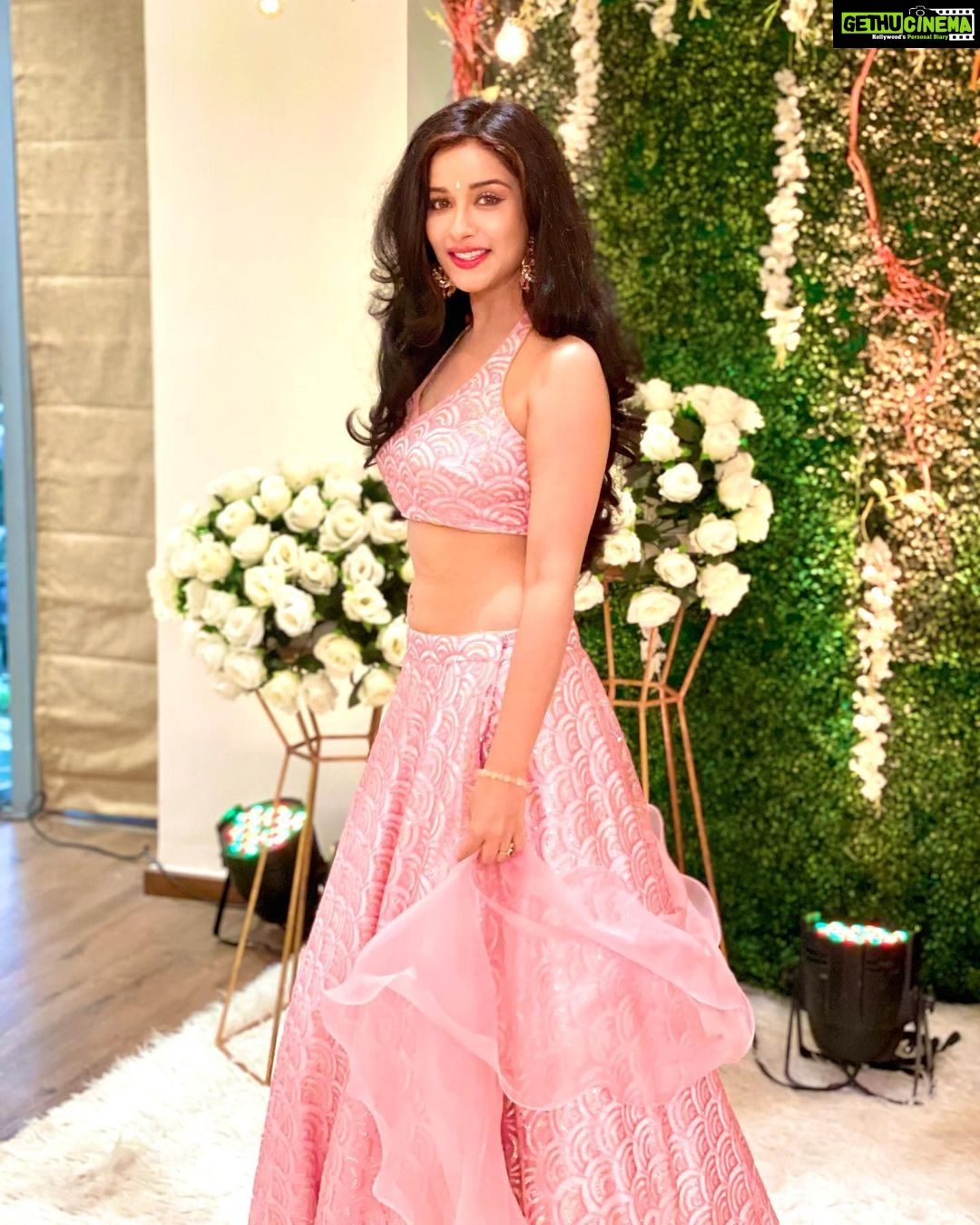 Madhuurima Instagram - So I look like a barbie doll?? Thatβs what @sana_sayyad29 said πππππ Wearing @the_adhya_designer @jewelrybyadhya #barbie #barbiegirl #pretty #pink #pinkdress #lehenga #indianwedding #explore #instagood #instagram #instamood #instafashion #instapic #instalove #instadaily