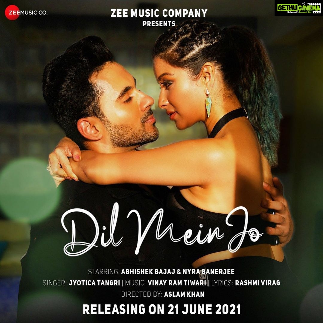 Madhuurima Instagram - My new music video with @zeemusiccompany releasing on Monday 🥰🥰🥰 thank you @actoraslamkhanwow @aslamkhans_seesawentertainment @humarabajaj24 @akshayjainofficial @Saurabhrshah @Kirthirai @zeemusiccompany @paparazzicloset @jivikasetpal #music #musicvideo #superstar #bollywood