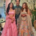 Madhuurima Instagram - yaro dosti badi hi hasin hai ye na ho to kya phir bolo ye jindgi hai koi to ho rajdan, begaraj tera ho yar koi to ho rajdan @nehaadhvikmahajan @adhvik_official #wedding #weddingdress #weddingvibes #love #friendship #explore #explorepage #instagram #instamood #instafashion #instapic #beauty