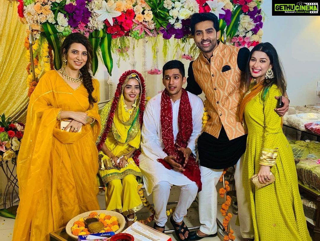 Madhuurima Instagram - Meri behen ki shaadi hai yaaaro 😍😍😍. @sana_sayyad29 with sweet @imzi995 💝. #haldiceremony Wearing @drzya_ridhisuri 👗 @nehaadhvikmahajan @adhvik_official @ishneet_94