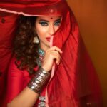 Madhuurima Instagram - In these challenging times local businesses are struggling to sustain and our own handloom industry is going through major setback Our craftsmen need us now more than ever.....now its our turn to help them who have worked hard for years to make us all look beautiful ... Let us start including our handwoven Sarees and fabrics to our wardrobes. lets just go #vocalforlocal Adorning #Himroo Saree, a forgotten weave of Maharashtra, crafted in Aurangabad. The weave has interesting history about its origin and changing interpretations with times... concept, design & styling @mrunmayiavachat outfit handcrafted by skilled artisans @nikayifashionstudio . . Hair&Makeup : . Regally BOLD & BEAUTIFUL Urban look for Me by @makeupartisthemal . . antique Silver jewellery @amoudini Saree draping & photography @mspiration_lakshmiwankhede #saveourweaves #isupporthhandloom #supportlocalcraft #handmade #handcrafted #himroo #Sareesofinstagram #WeavesofIndia #photoshoot #silksarees #sarees #sareelove #sareedraping #silks #slowfashion #beingresponsible #handwoven #sareeswag #sareestory #fashionphotography #floral #iamabluewarrior