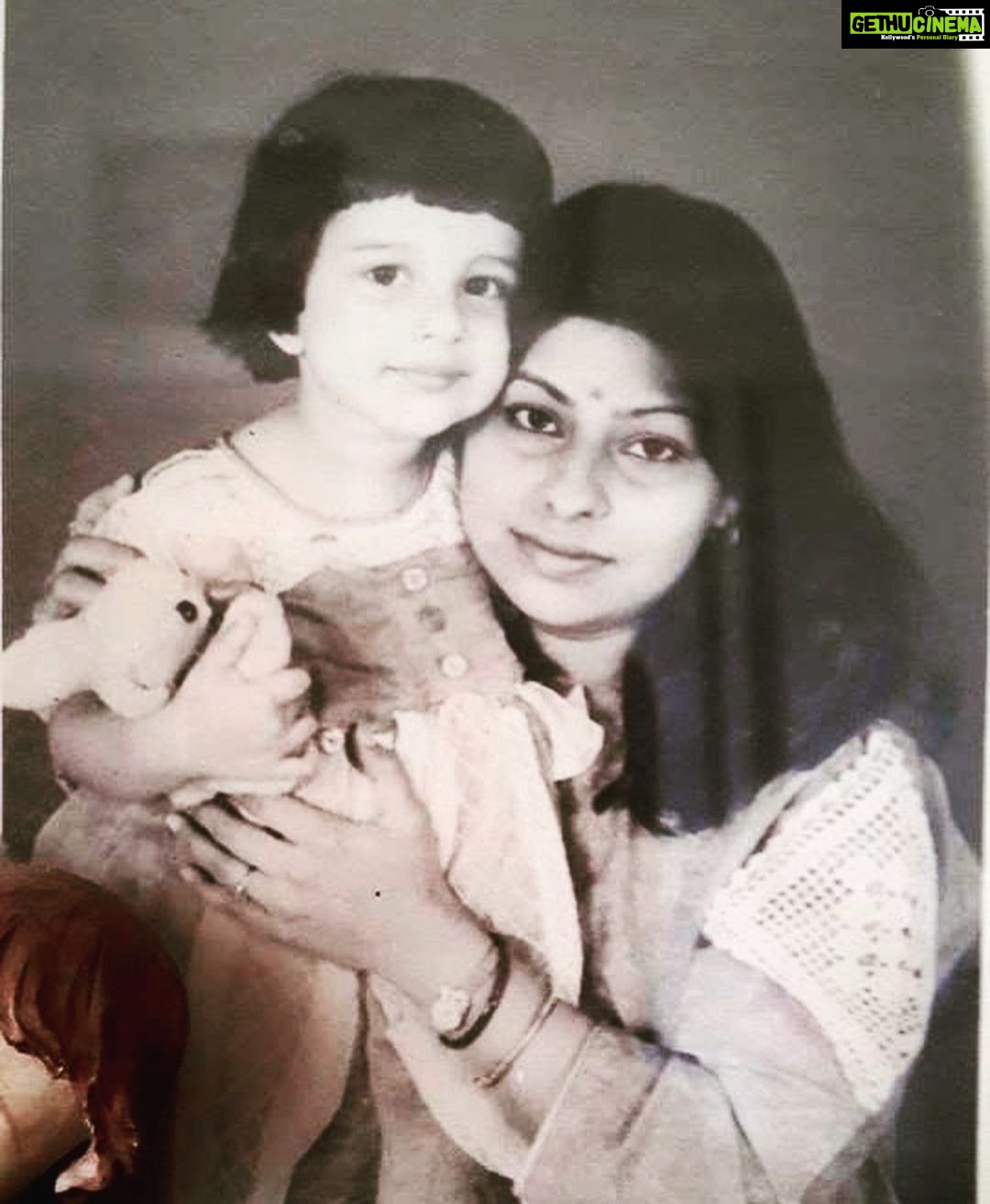 Madhuurima Instagram - Meri maaaaa. Mummmaaaa ππ€π€ happy happy Motherβs Day mommy. @whitepeacockhealing π. Actually everyday I try n make it special π. Thank u God for giving me such a supportive and encouraging mother. My guru β€οΈ. #mothersday #mother #ilovemymother #β€οΈ