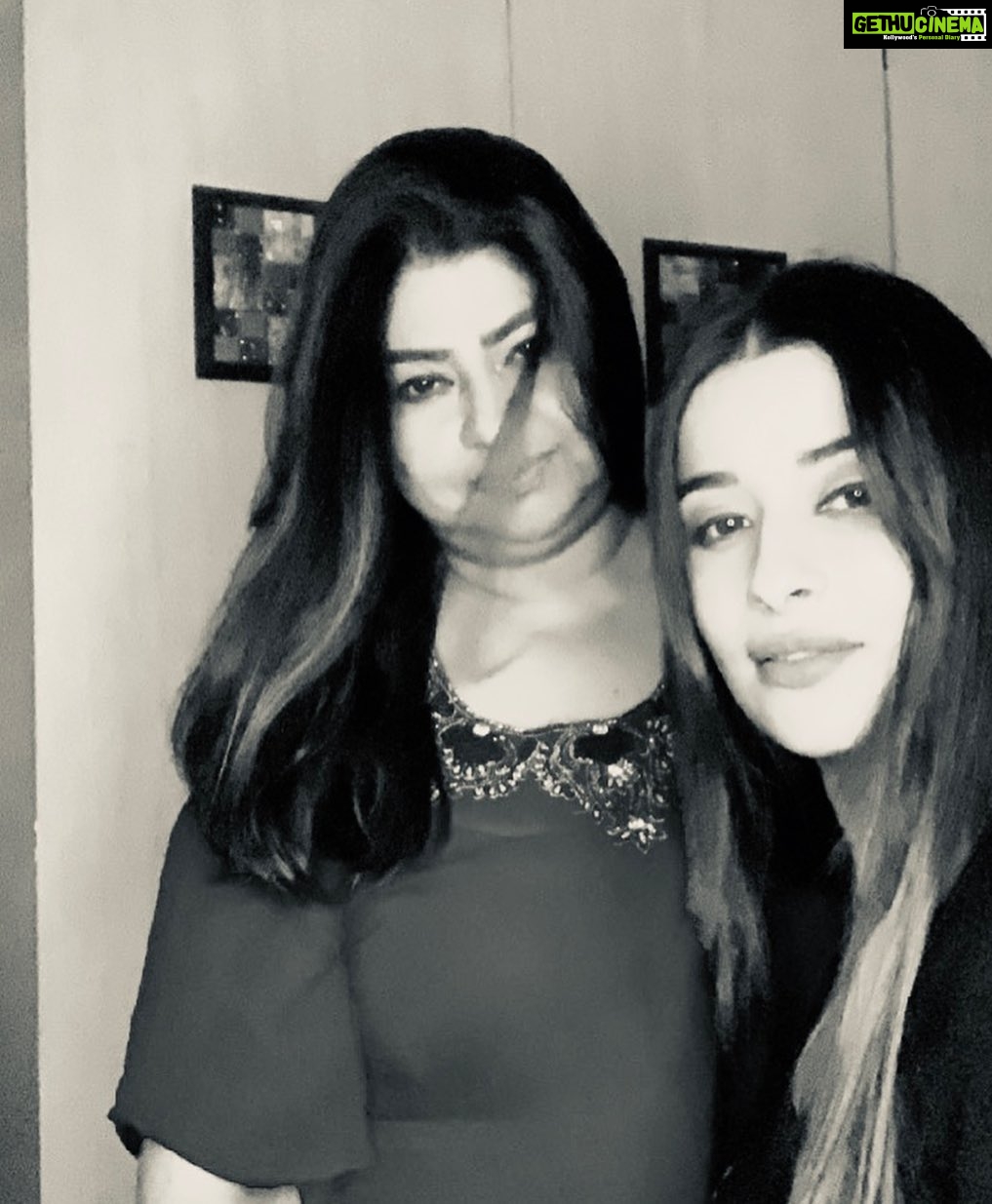 Madhuurima Instagram - Meri maaaaa. Mummmaaaa ππ€π€ happy happy Motherβs Day mommy. @whitepeacockhealing π. Actually everyday I try n make it special π. Thank u God for giving me such a supportive and encouraging mother. My guru β€οΈ. #mothersday #mother #ilovemymother #β€οΈ