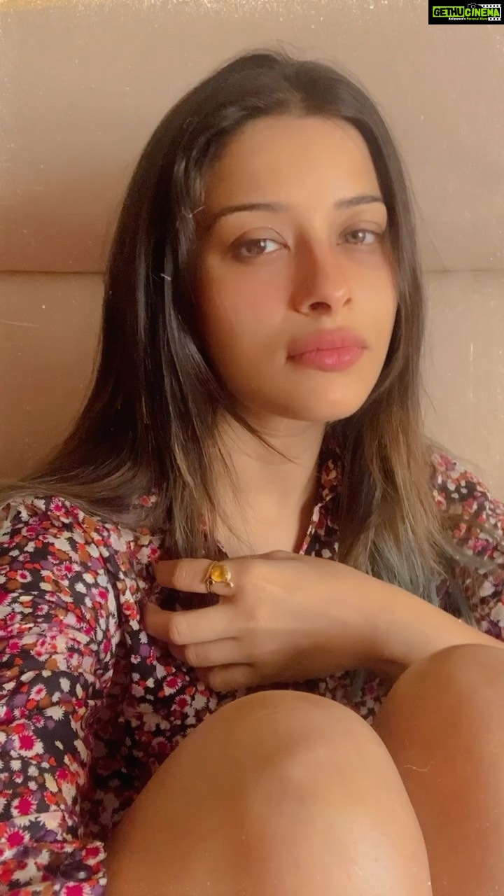 Madhuurima Instagram - #teachallenge kis kis ko naagin chai peena hai 😂😂 #morning #morningvibes #morningmotivation #bedtea #reels #reelsinstagram #reelsvideo #reelitfeelit #feelitreelit #explore #comedy