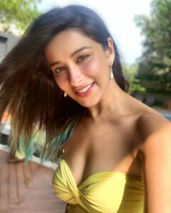 Madhuurima Instagram - Smile!! Because ur worth it ❤️ For exclusive videos follow me on @officialjoshapp #smile #smilemore #love #loveyourself #loveyou #loveislove #lover #lovewins #loveit #lifestyle #lifeisbeautiful #lifeisgood #lifegoals #gratitude #nyrabanerjee #explore #instadaily #instagram #instalike #instamood #insta #insta