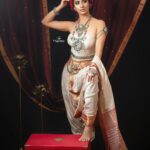 Madhuurima Instagram - This look is created using Offwhite pure silk with Red and Gold Jari Maheshwari Saree draped as dhoti paired with stapless corset top. The turban is made of red cotton silk Maheshwari fabric to complete the look #handwoven #weavesofIndia Maheshwar in Madhya Pradesh has been a centre of handloom weaving since the 5th century and the home of one of India's finest handloom fabric traditions. Please start including handwovens in your wardrobe... together we can make a difference to the artisan communities.. We all can put efforts to promote handloom products and support our handloom weavers. Design and Styling @mrunmayiavachat location & Outfit @nikayifashionstudio Makeup:Twinkley stars above Beautiful Drk eyes, Bright Lit Face & Nude Matte lips. Beautiful worries queen makeover for goureus @nyra_banerjee Mokever by @makeupartisthemal Draping and photography @mspiration_lakshmiwankhede This entire look was conceptualized keeping a warrior in mind and who better than nyra to portray it... Silver jewellery by @amoudinii #Sareelove #sarees #sareesofinstagram #offwhite #iwearhandloom #supportlocalartisans #vocalforlocal #handcrafted #handmade #authentic #fairprice #Bridal #Wedding #Festivevibes #ethnic #sareephotography #fashion #Red #indianwear #festive #saveourweaves #warrior #warrior princess #turban #womenwithturban #indianprincess #indianwarriorprincess