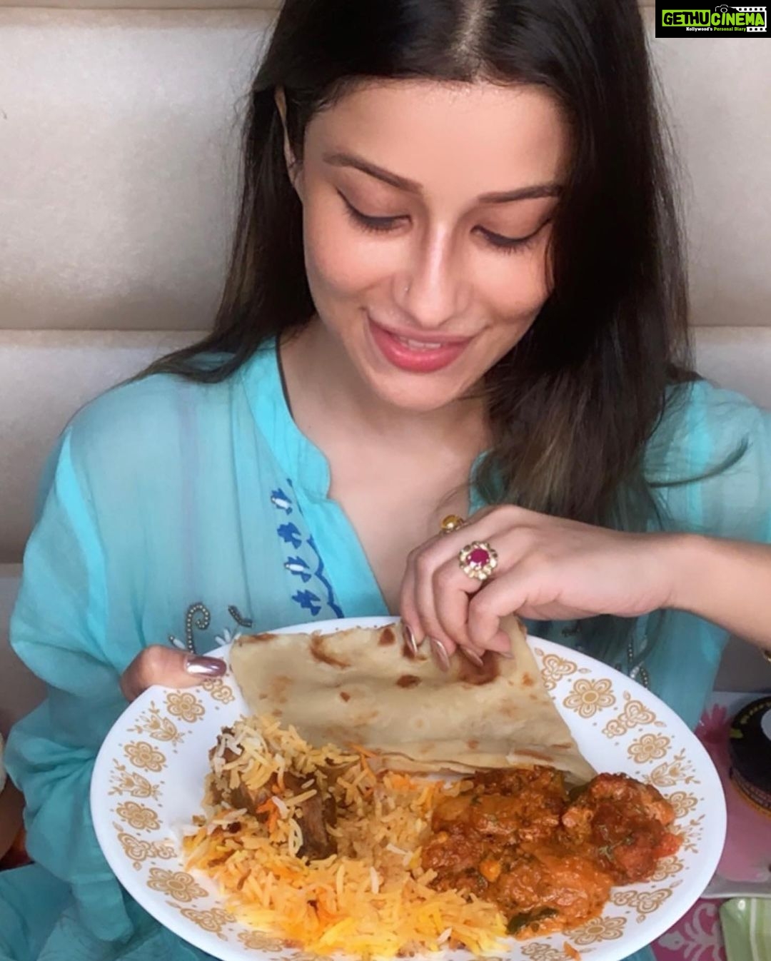 Madhuurima Instagram - My face when m relishing my fav food #biryani #biryanilovers thank u @biryanibykilo ❤️#food #foodphotography #foodie #foodstagram #foodpics #foodlover
