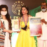 Madhuurima Instagram - Happy faces always ❤️❤️ HEALTH AROGYA AWARDS with M/S DIPLOMATIC MISSION IN ASSOCIATION on 9th April,2021 WORLD HEALTH DAY(WHO) at THE HOTEL GRAND PENINSULA 2021 Thank you the Organiser and Founder Dr.Anil Nair For Felicitating me GLOBAL ARTIST MANAGERS :@ssongerwala @quresh2018 @an.india.international @asphotography_official @archanakochharofficial