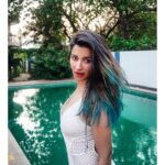 Madhuurima Instagram - It’s like , did u jus say something that I didnot expect u to 😜😜 Shot by @shazzalamphotography #explore #exploremore #white #pool #poolparty #poolside #nature #naturephotography #naturelover #nyrabanerjee #goa #throwback