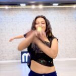 Madhuurima Instagram - #armchallenge @amyaela @ashishbhatiaofficial @rajsejpal_ @snehaworld Thank u @madstudioofficial #reels #reel #reelsinstagram #reelitfeelit #feelitreelit #video #explore
